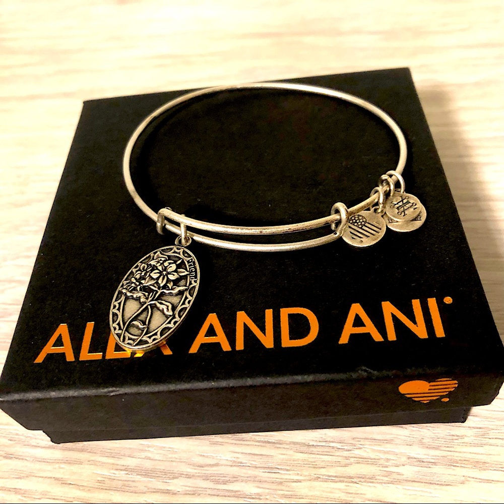 💚Alex and Ani “Friend” silver bracelet